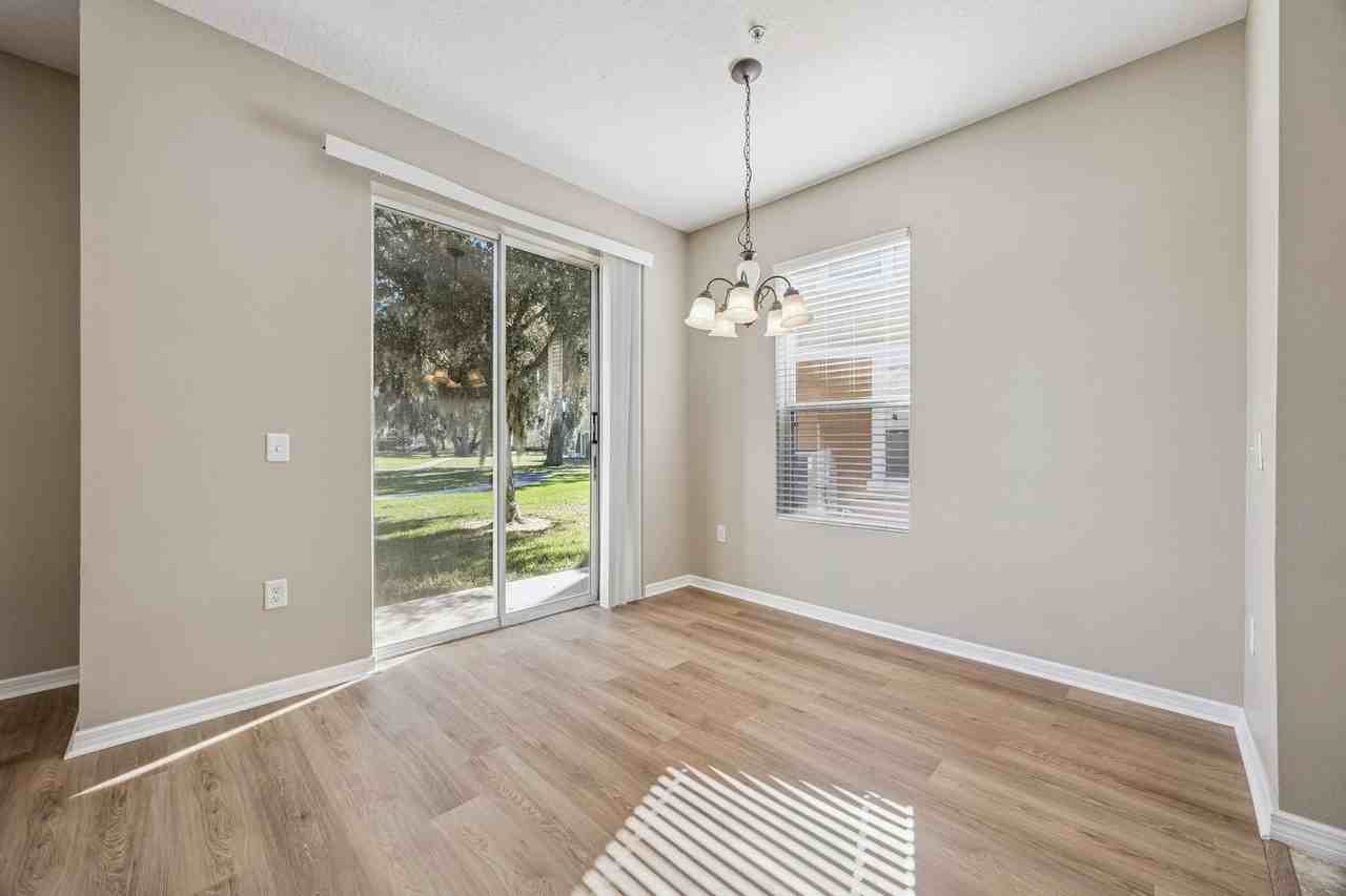 1359 Broken Oak Dr - Photo 5 of 19