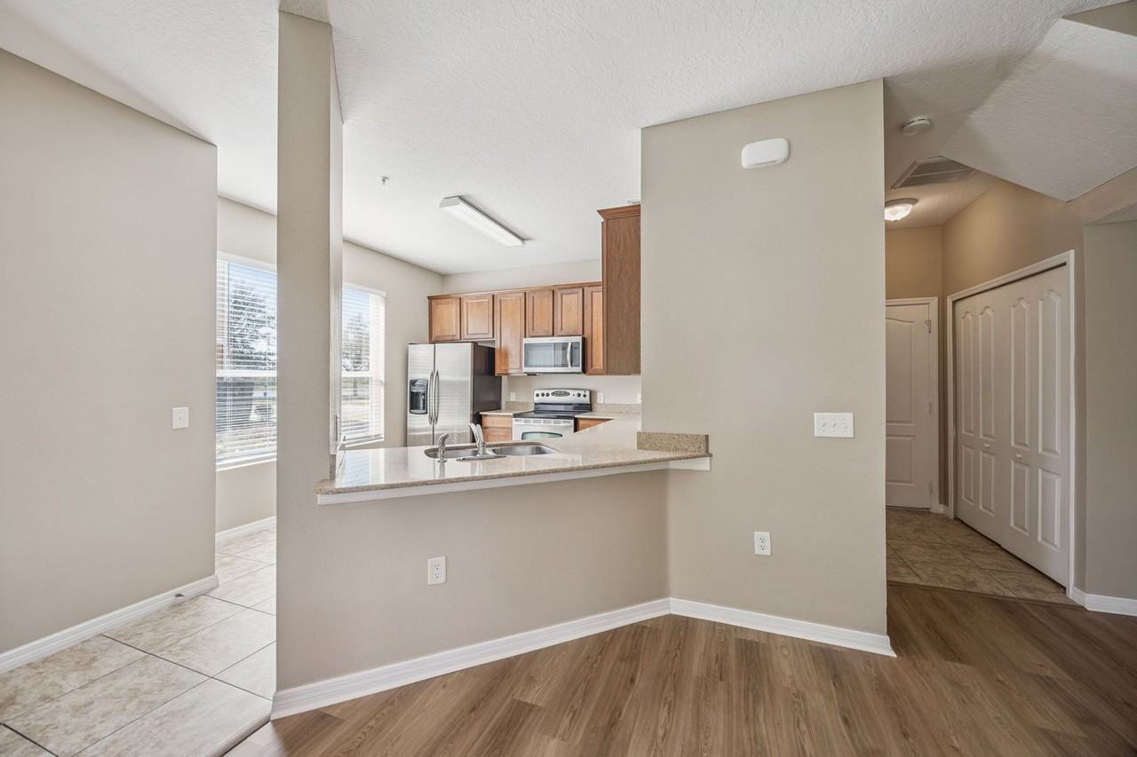 1359 Broken Oak Dr - Photo 7 of 19