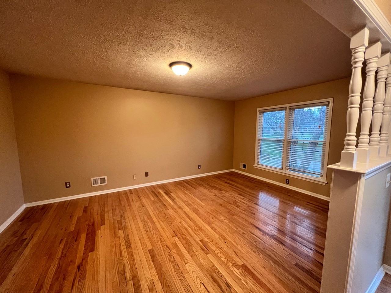 5207 Foraker Cir - Photo 4 of 14