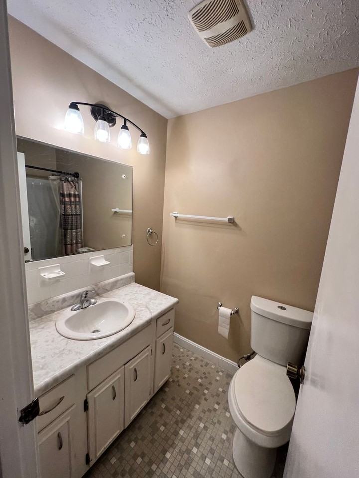 5207 Foraker Cir - Photo 6 of 14