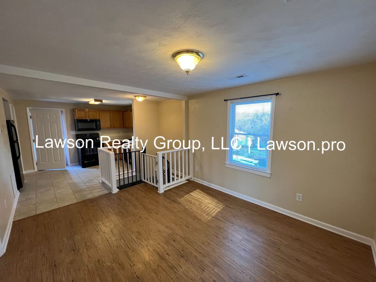 318 Giles Ave - Photo 2 of 31