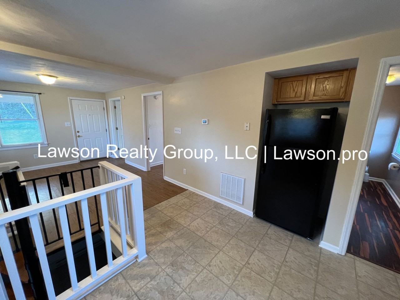 318 Giles Ave - Photo 5 of 31