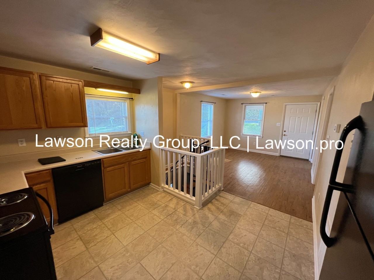 318 Giles Ave - Photo 7 of 31