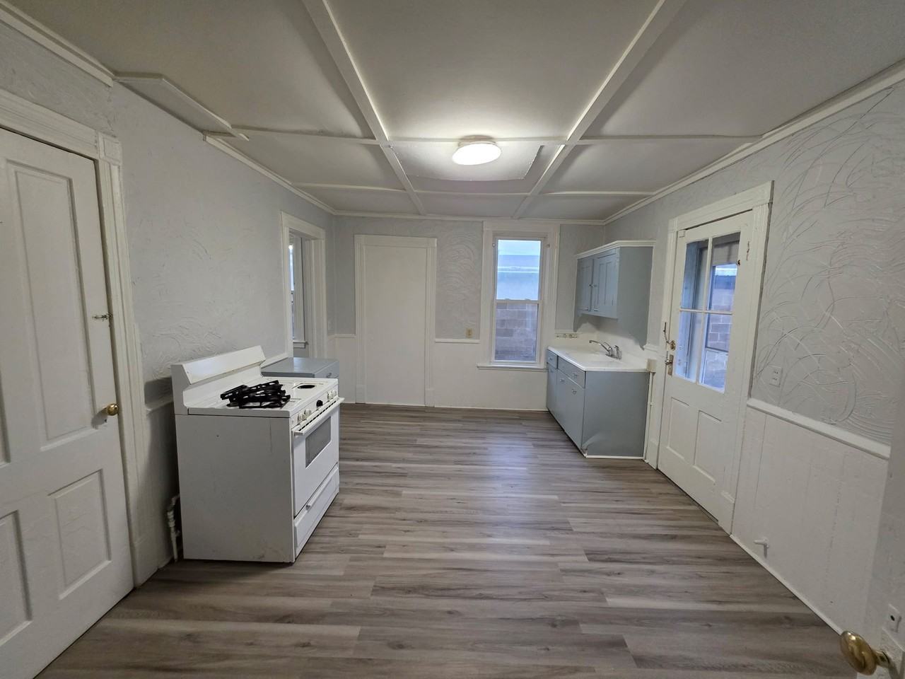 1819 Chestnut St - Photo 3 of 13