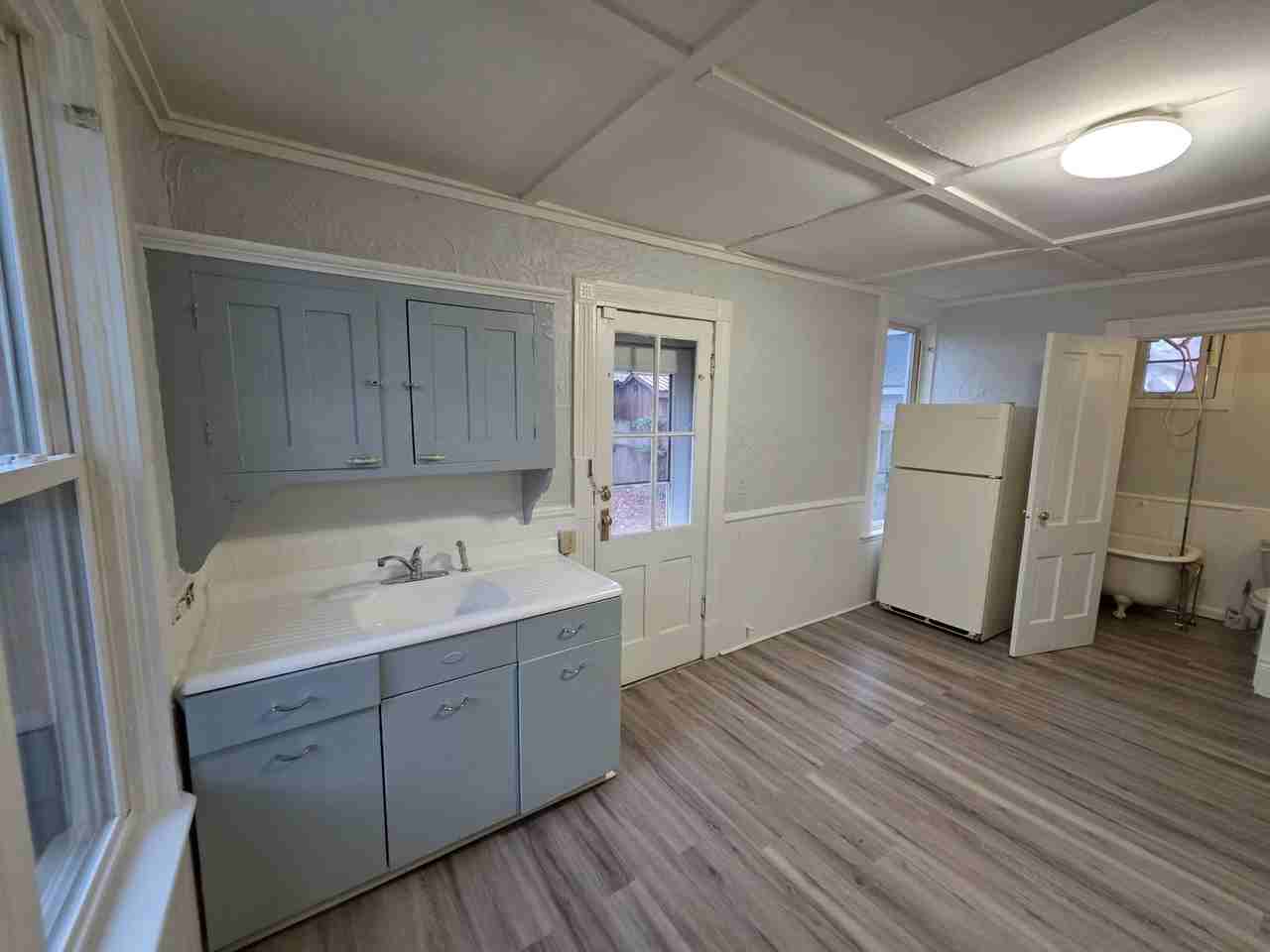 1819 Chestnut St - Photo 5 of 13