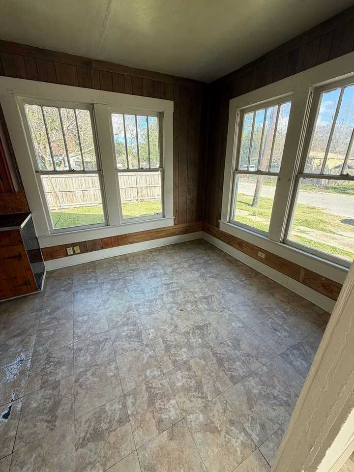 3450 Brandon St - Photo 6 of 10