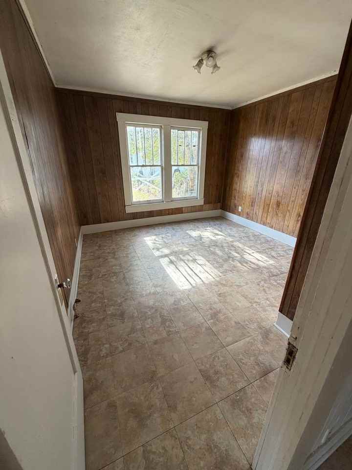 3450 Brandon St - Photo 7 of 10