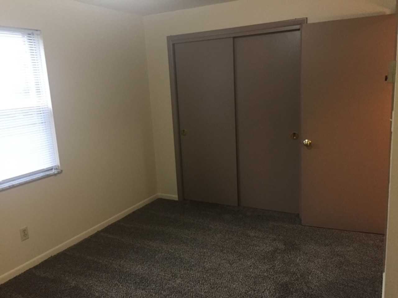 East Chestnut Apartments - Photo 2 of 6