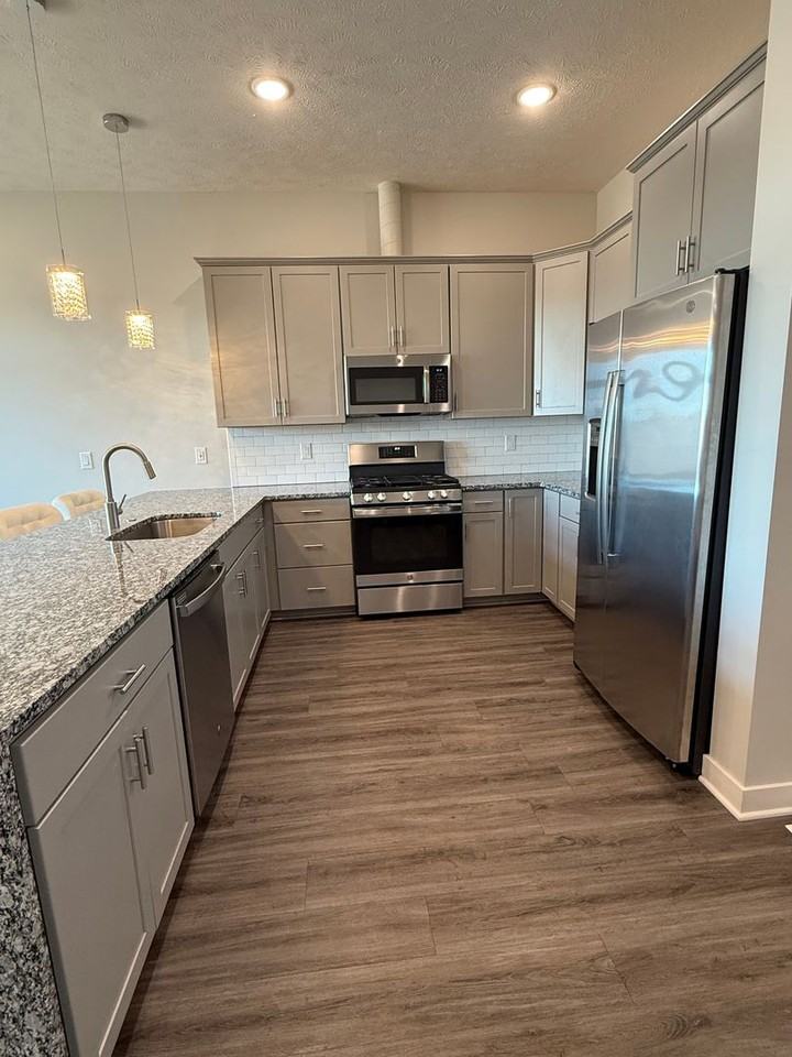 622 N 46th St - Photo 2 of 26