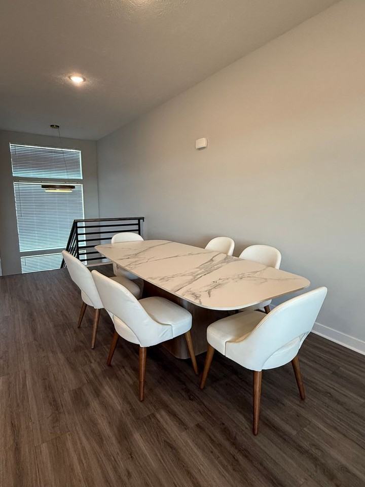 622 N 46th St - Photo 5 of 26