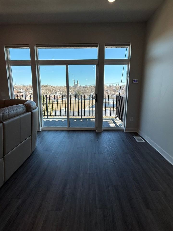 622 N 46th St - Photo 7 of 26