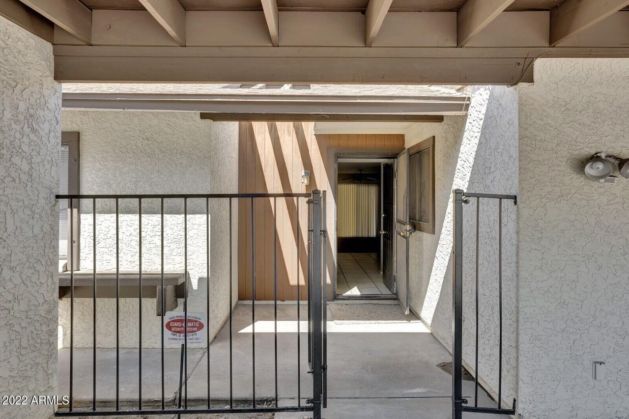 4573 W Mclellan Rd - Photo 2 of 26