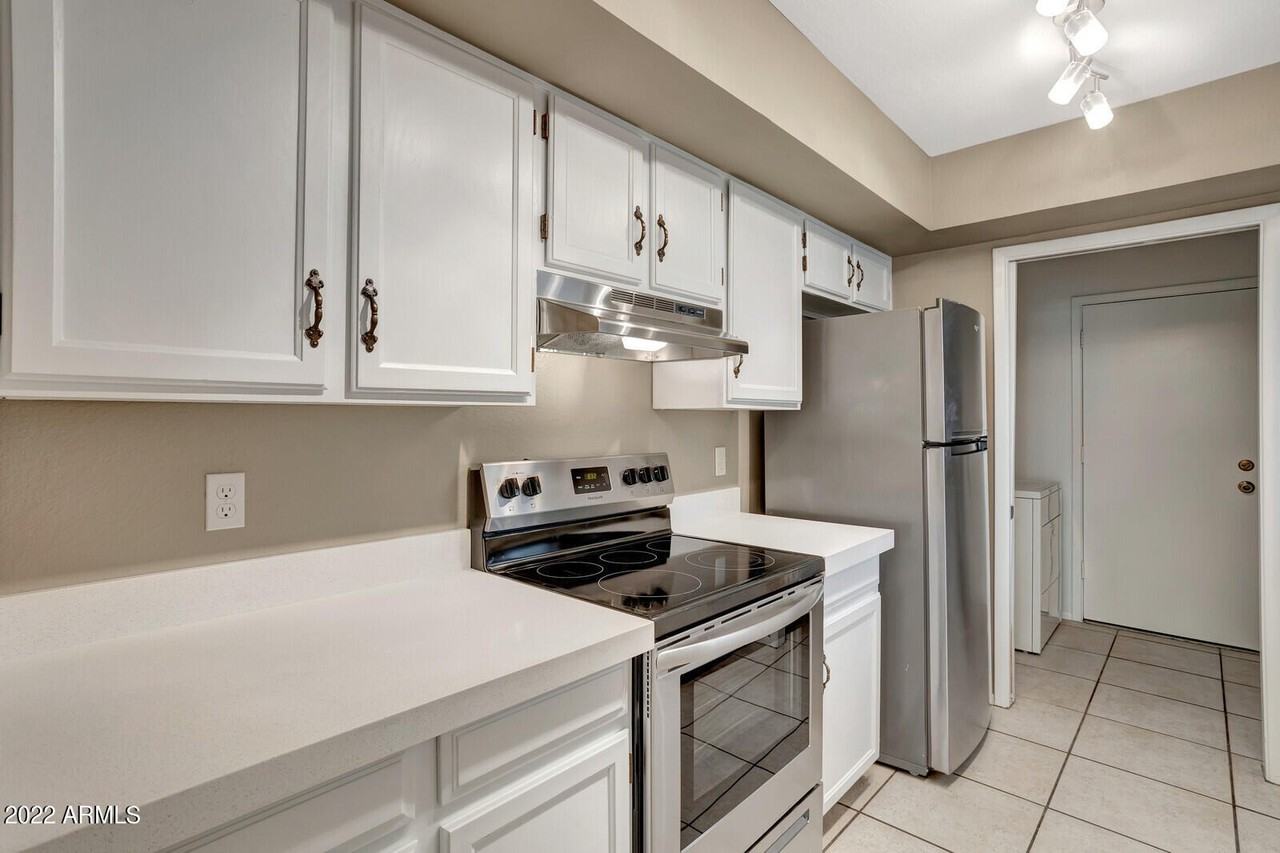 4573 W Mclellan Rd - Photo 4 of 26