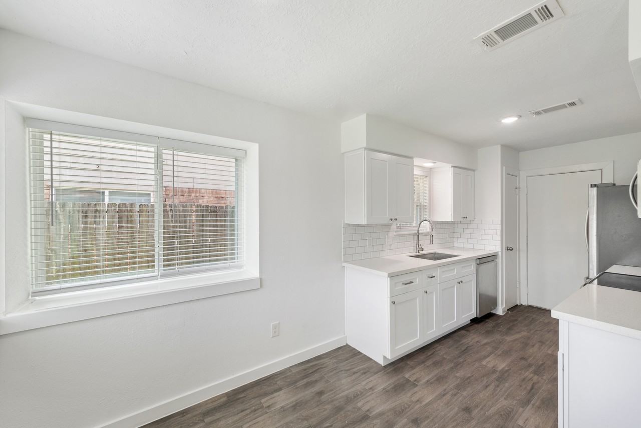 1703 Millbury Dr #1 - Photo 6 of 37