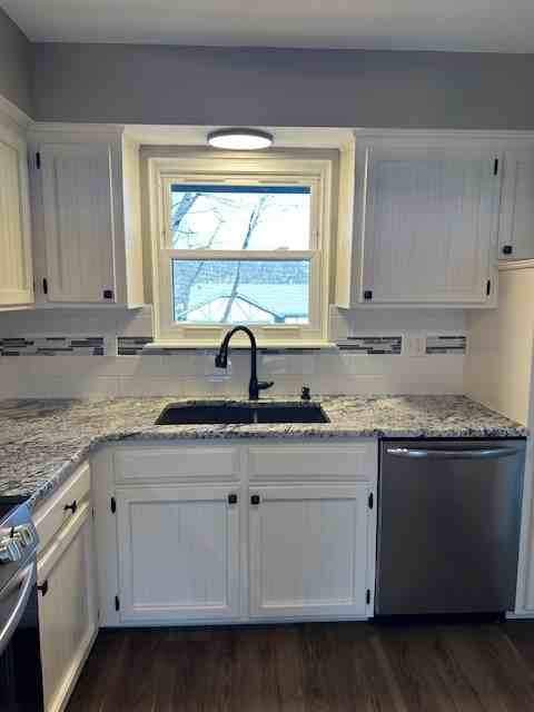 305 Se 2nd St #1 - Photo 2 of 25