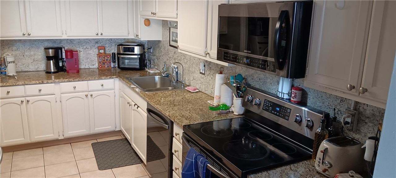 4242 Gulfbreeze Blvd Apt 405 #405 - Photo 7 of 20