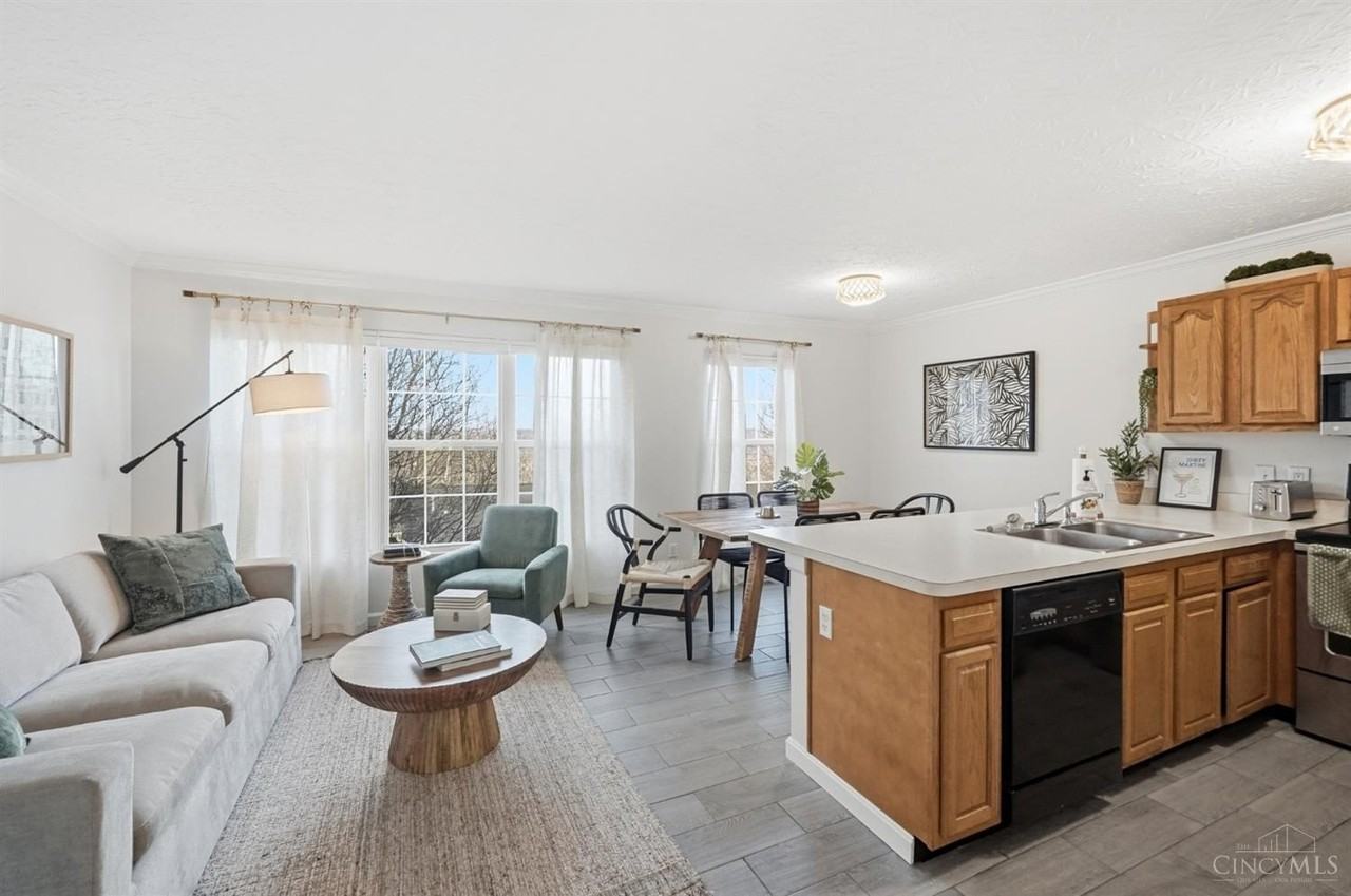 2521 Ravine St Unit 2521 #2521 - Photo 4 of 26