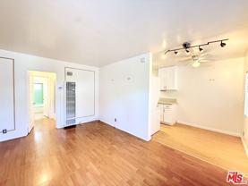 630 Westbourne Dr Apt B #B - Photo 1 of 1