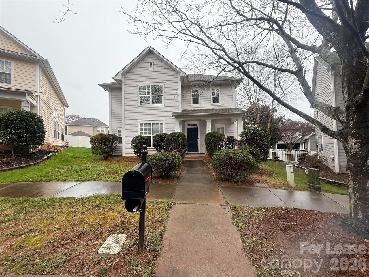 9235 Island Overlook Ct - Photo 2 of 20