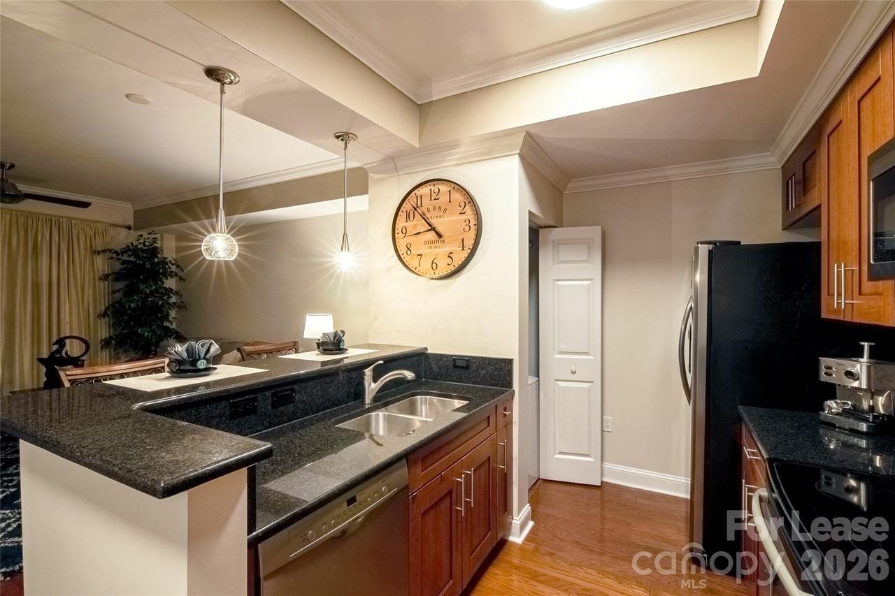 300 W 5th St #439 - Photo 6 of 26