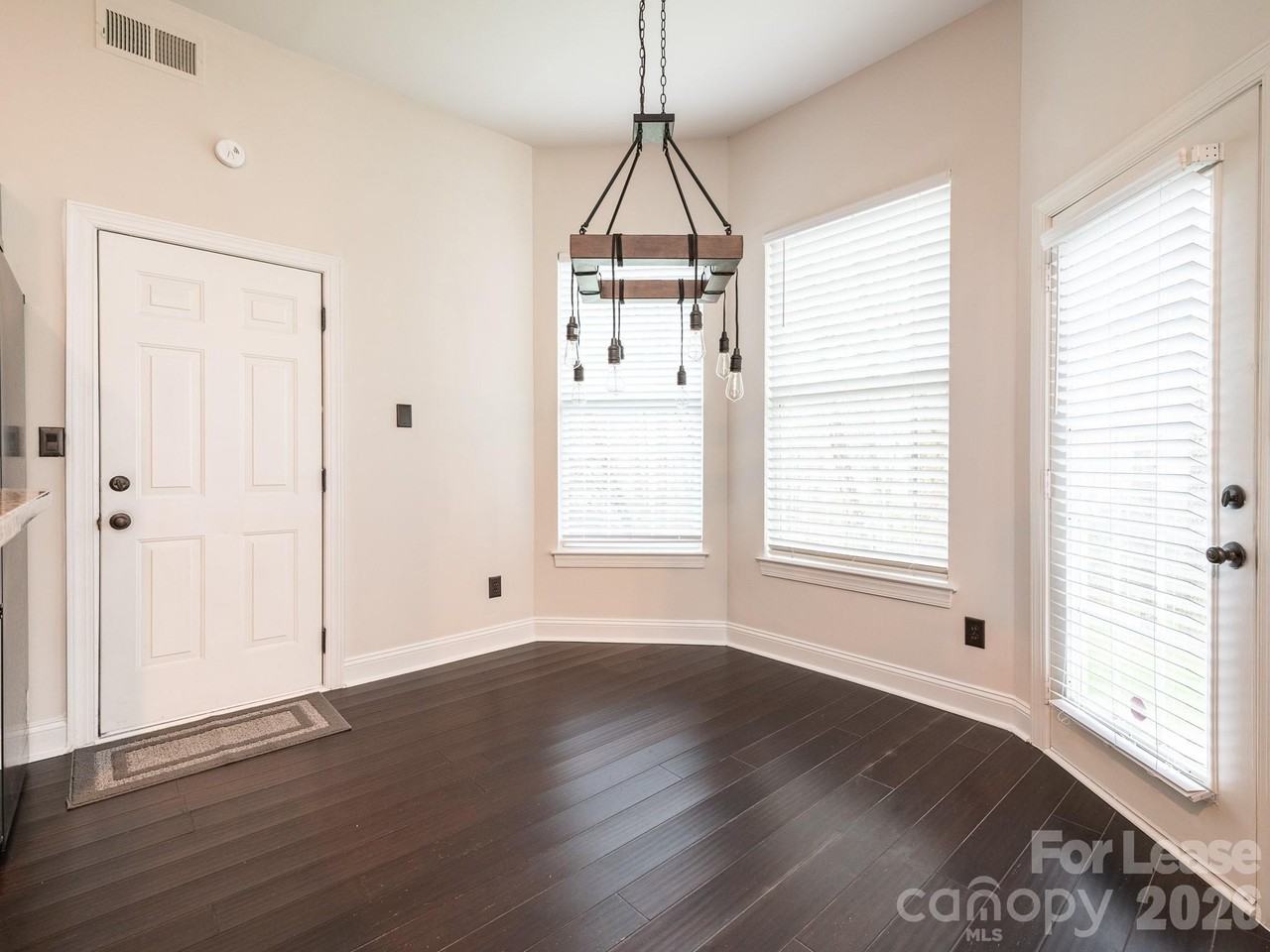 6820 Charter Hills Rd - Photo 4 of 44