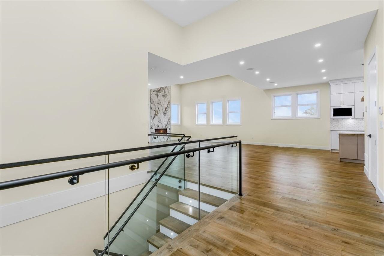 8211 harvest place - Photo 3 of 21