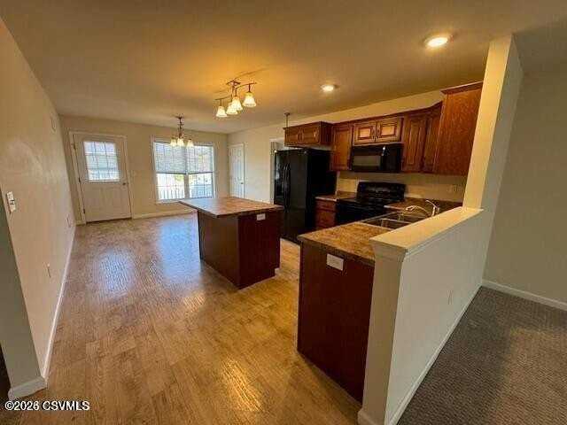 55 Rome Ct - Photo 7 of 40