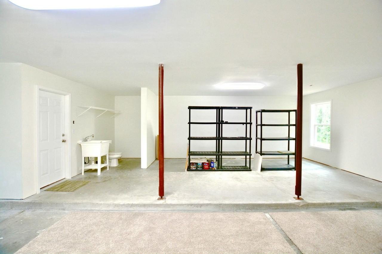 1402 Hamlin Park Cir - Photo 7 of 37