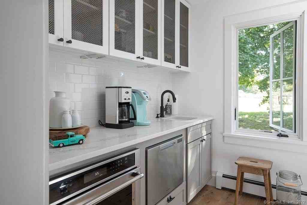 49 Benton Hill Rd - Photo 6 of 21