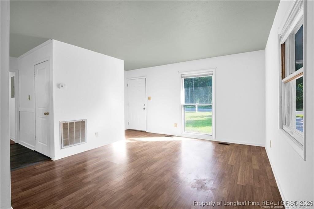 417 Perth St - Photo 3 of 11