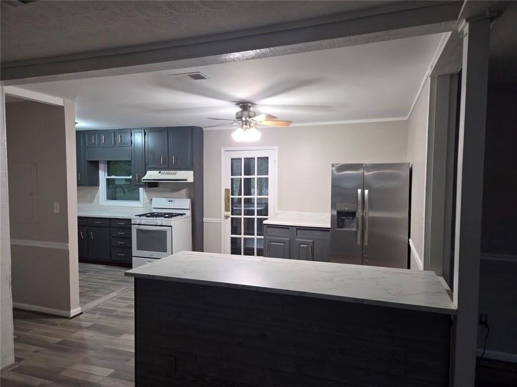 1411 Sycamore Dr Nw - Photo 4 of 14