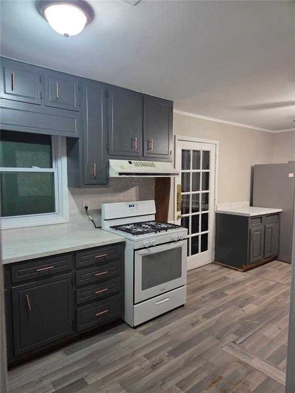 1411 Sycamore Dr Nw - Photo 6 of 14