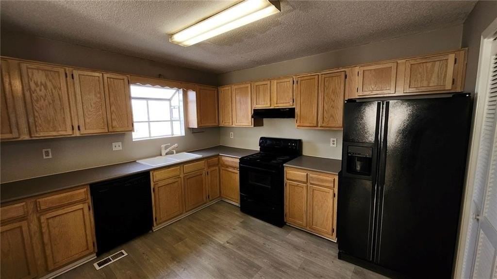 4143 Lake Mist Dr Nw - Photo 2 of 15