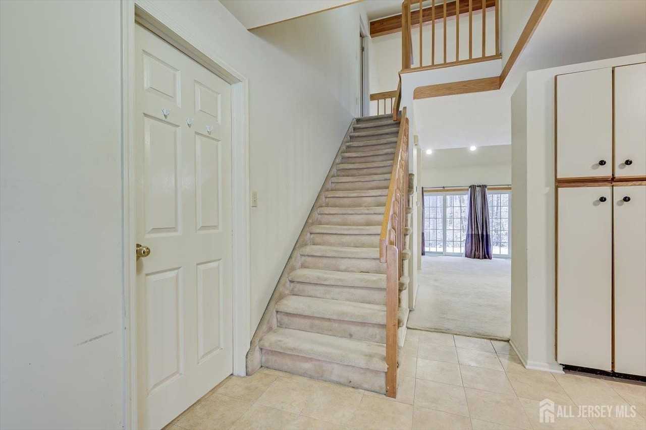 112 Appletree Ct - Photo 3 of 26