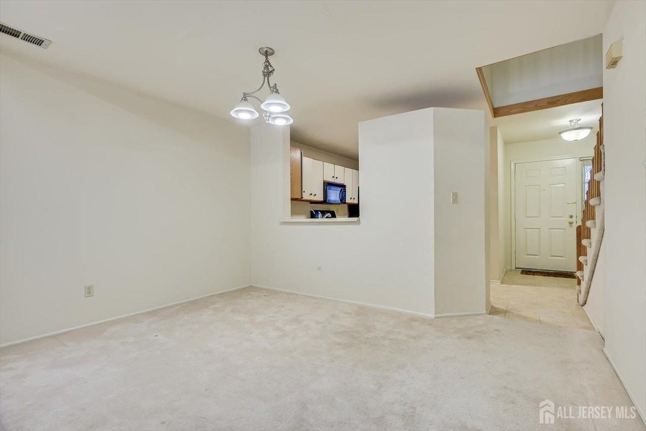 112 Appletree Ct - Photo 6 of 26