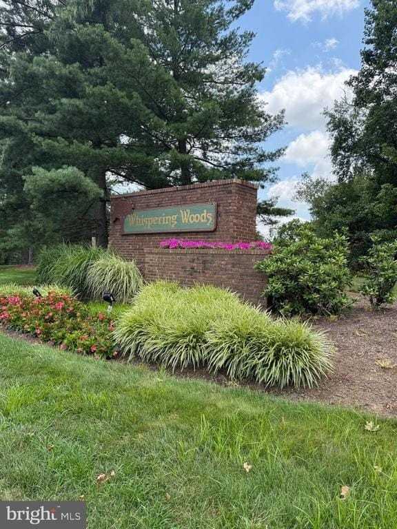 112 APPLETREE COURT COURT - Photo 2 of 36