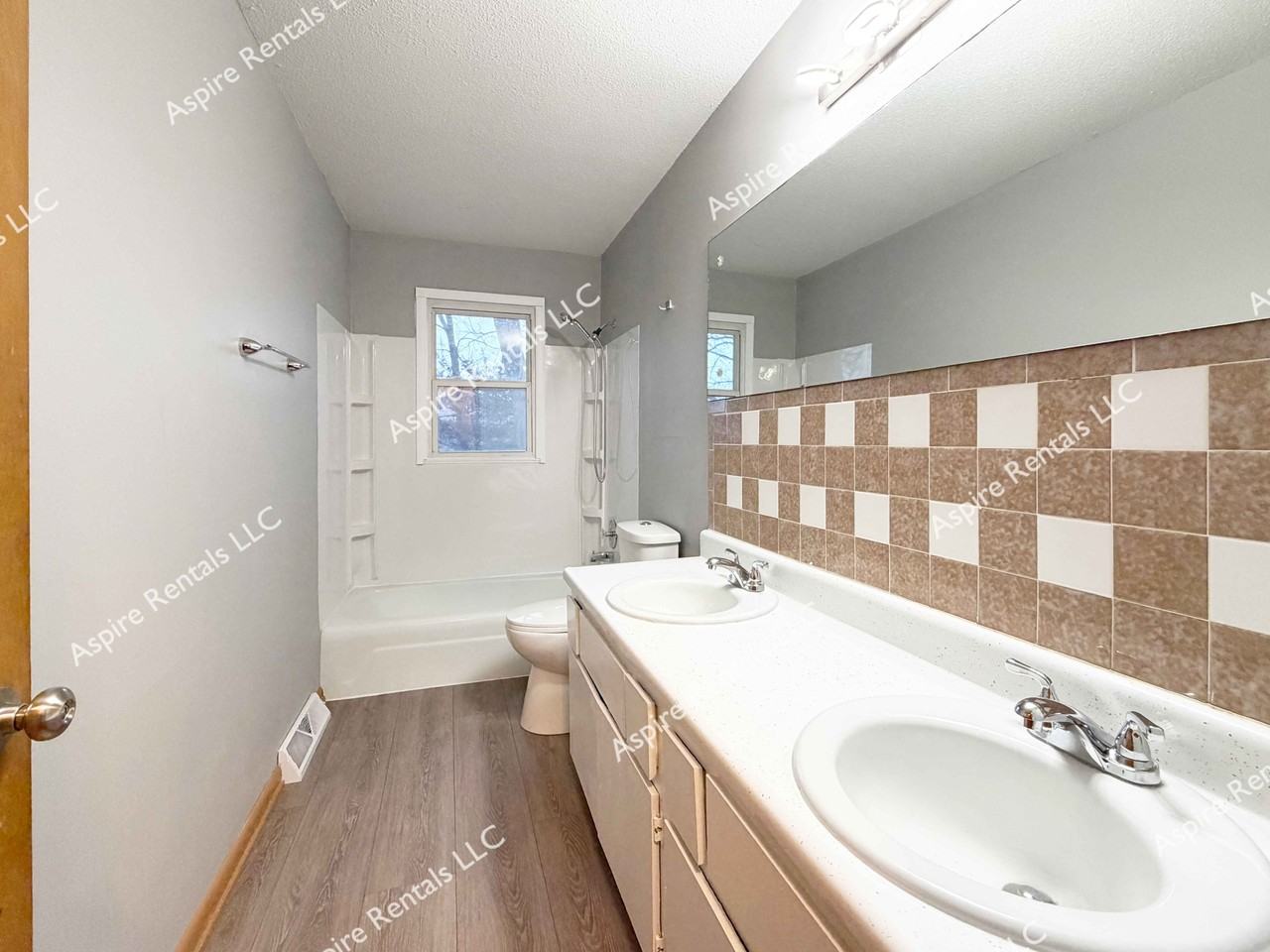 2501 Willowbrook Ct #2501 - Photo 2 of 15