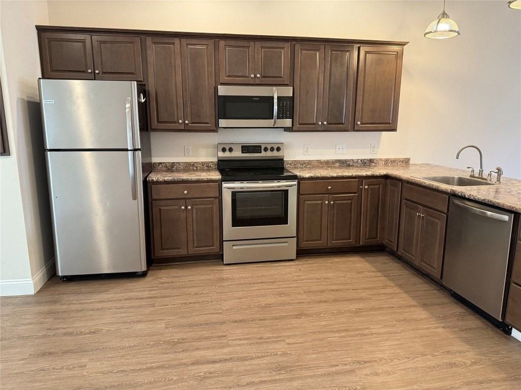 5187 Westgate Dr Apt 15 #15 - Photo 4 of 11