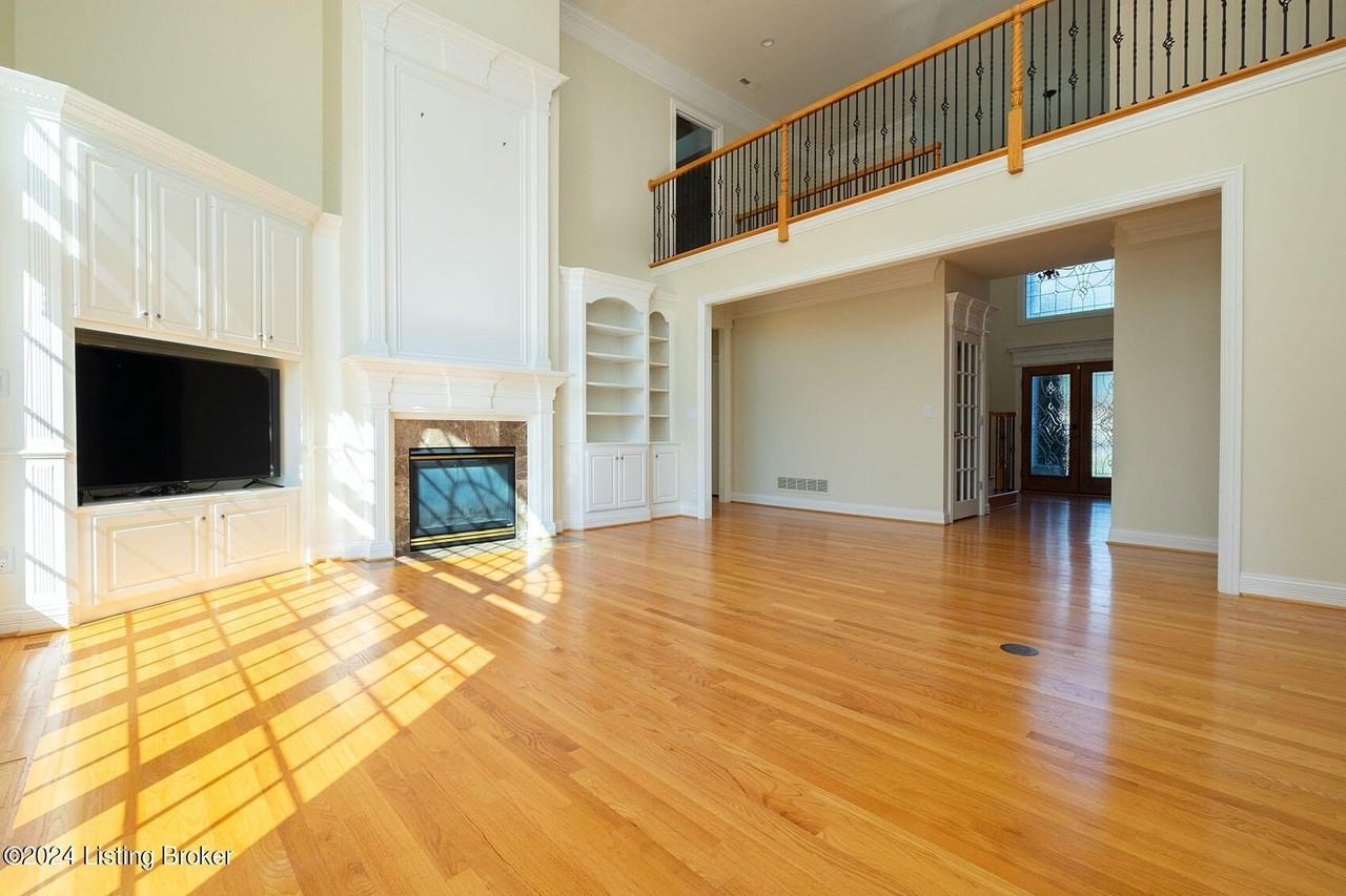 3003 Glenhill Ct - Photo 4 of 50