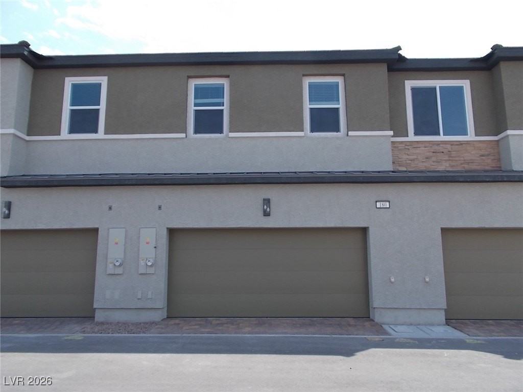 180 Freeport View Pl - Photo 2 of 23