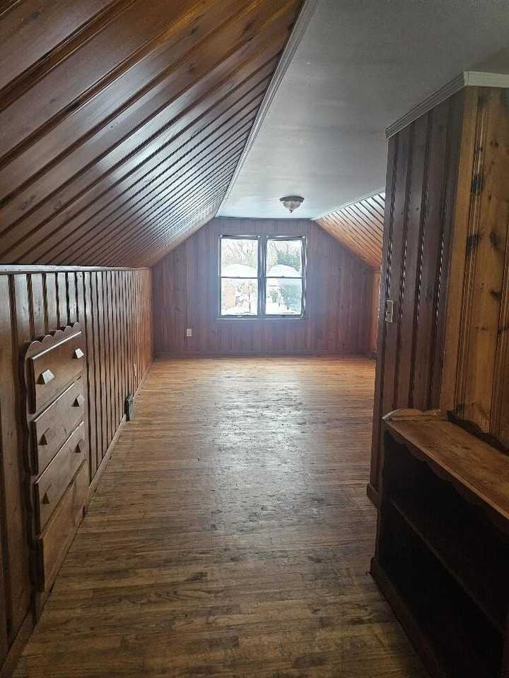 19626 Revere St - Photo 2 of 8