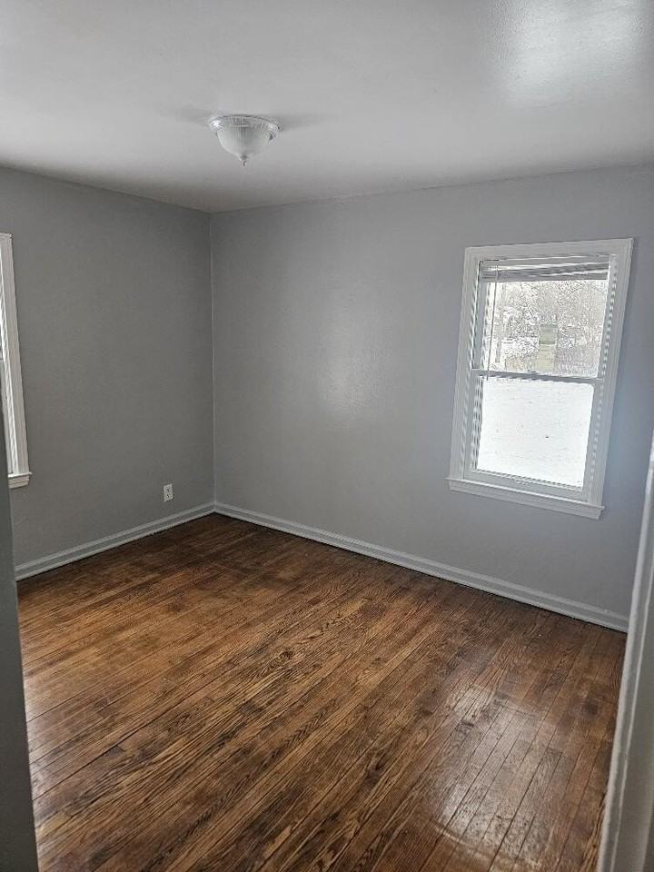 19626 Revere St - Photo 3 of 8