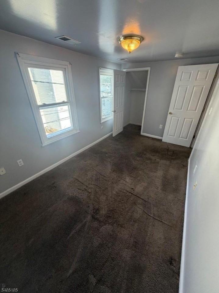 17 De Groot Pl - Photo 6 of 8