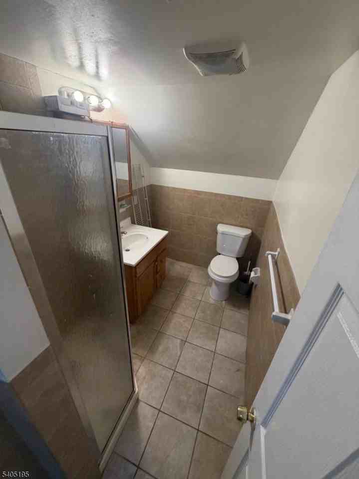 17 De Groot Pl - Photo 7 of 8