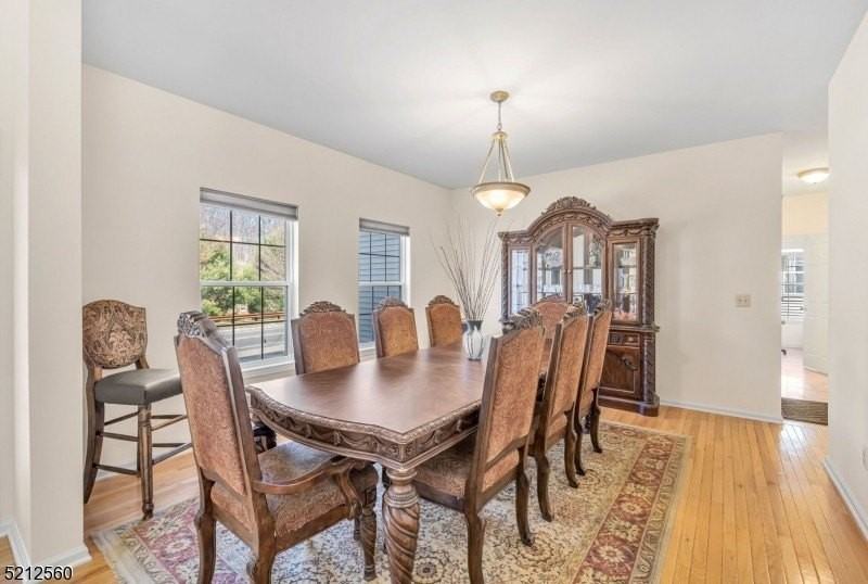 706 Skyline Dr - Photo 7 of 40