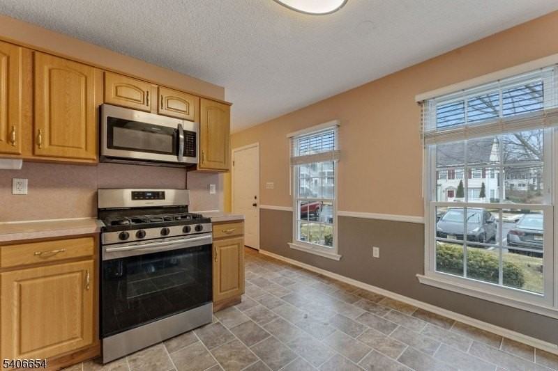 403 Red Crest Ln - Photo 7 of 32