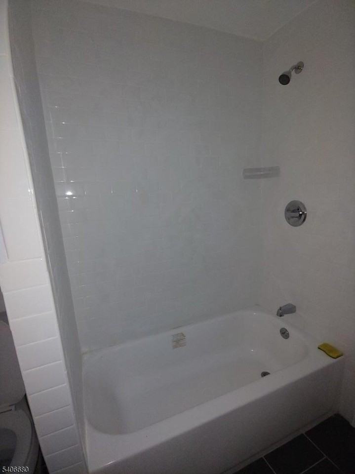 62 Hillyer St #3 - Photo 5 of 11