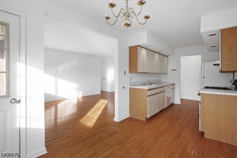 25D Canterbury Rd #D - Photo 5 of 13