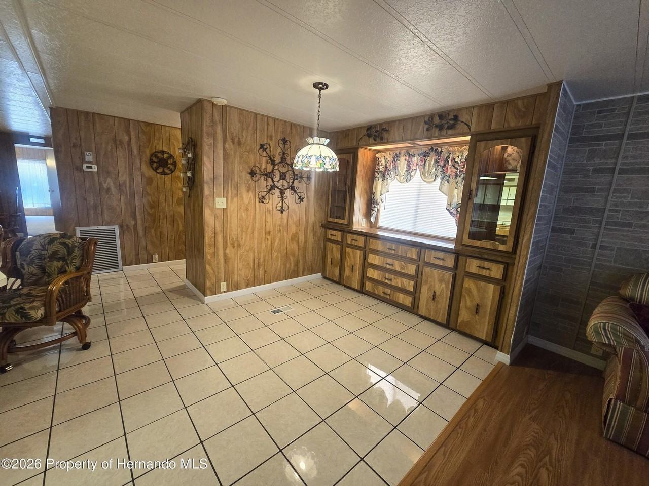 8436 Central Ave - Photo 4 of 22