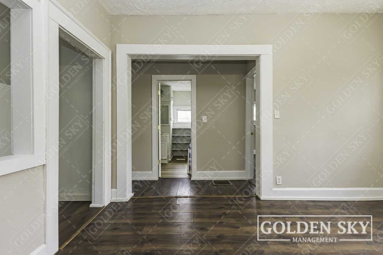 409 S Celia Ave #1 - Photo 3 of 15